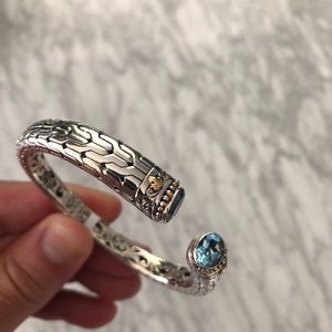 Bali Silver Collection. Blue Topaz .925/18k Cuff